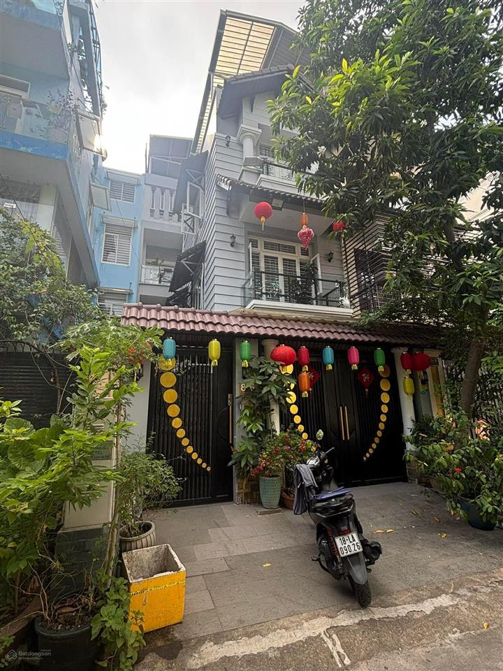 Chủ nhà đi mỹ định cư nên bán gấp