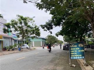 Bán đất đường d8 long hậu nam sài gòn, gần ngay đường n1
