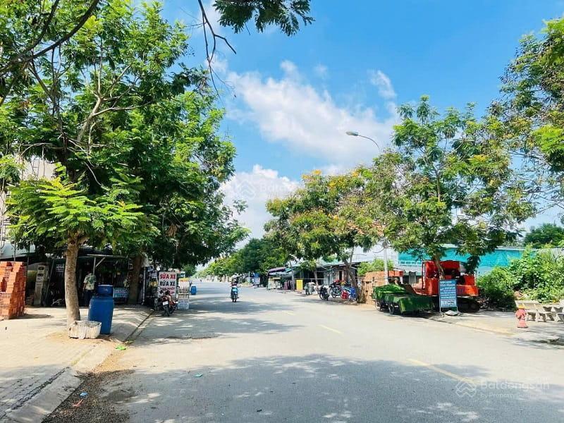 Bán đất đường d8 long hậu nam sài gòn, gần ngay đường n1