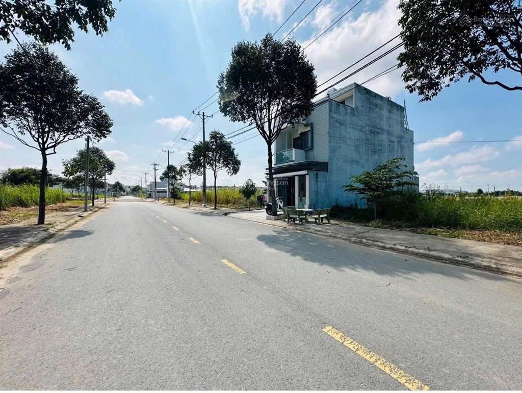 Bán đất đường 17 mét dự án sài gòn village