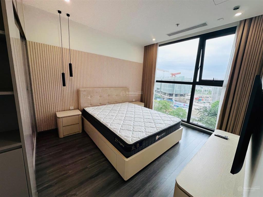 Bán gấp 2pn góc 74,1m2 sẵn sổ tòa r1.01 zenpark, giá 5.2 tỷ, hướng đn (đã giảm)