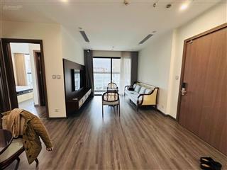 Bán gấp 2pn góc 74.1m2 sẵn sổ tòa r1.01 zenpark, giá 5,4 tỷ, hướng đn (đã giảm)