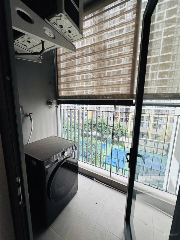 Bán gấp 2pn góc 74,1m2 sẵn sổ tòa r1.01 zenpark, giá 5.2 tỷ, hướng đn (đã giảm)