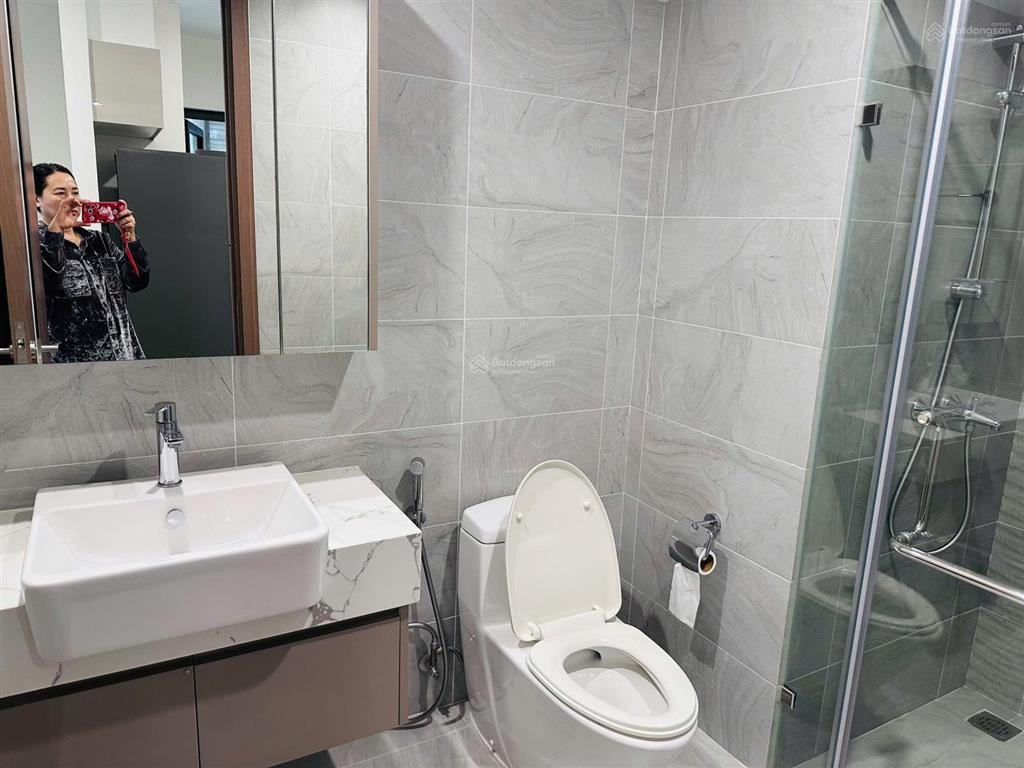 Bán gấp 2pn góc 74,1m2 sẵn sổ tòa r1.01 zenpark, giá 5.2 tỷ, hướng đn (đã giảm)