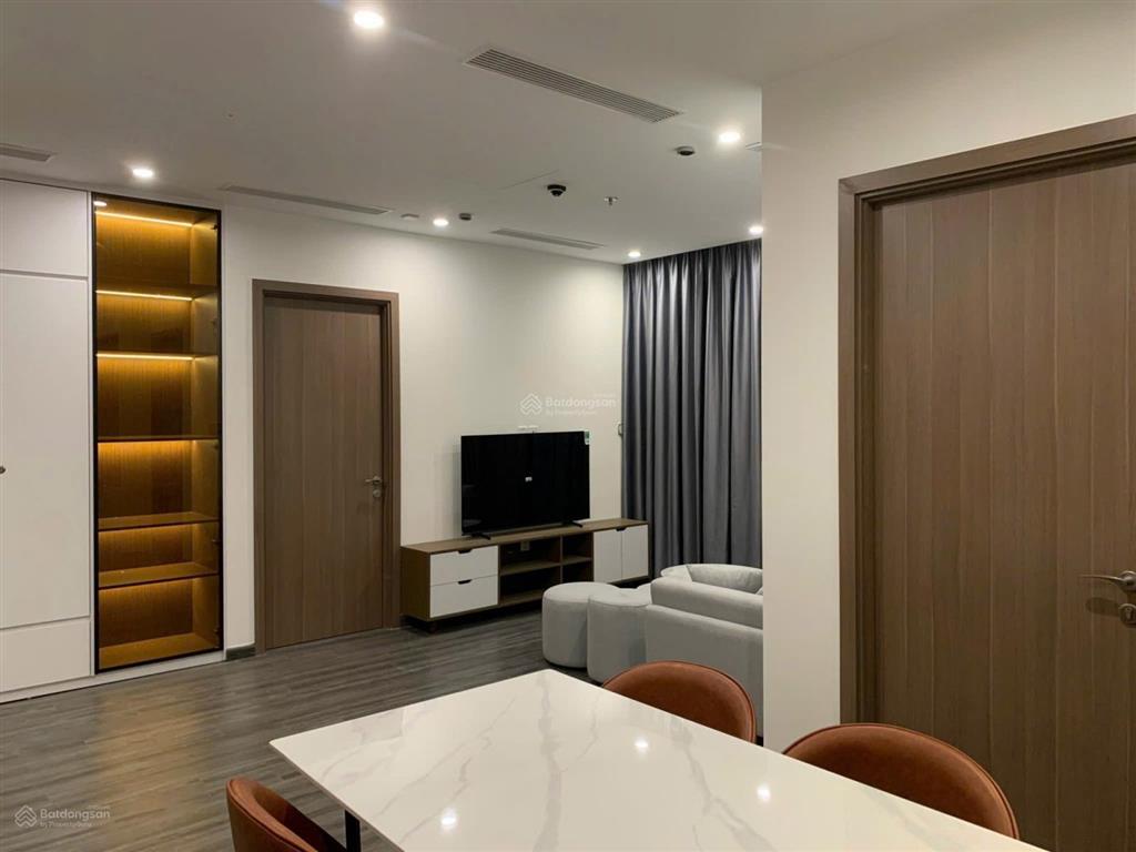 Cần bán ngay 2 pn góc 77m2 toà r1.01, tầng trung, giá 5.3 tỉ