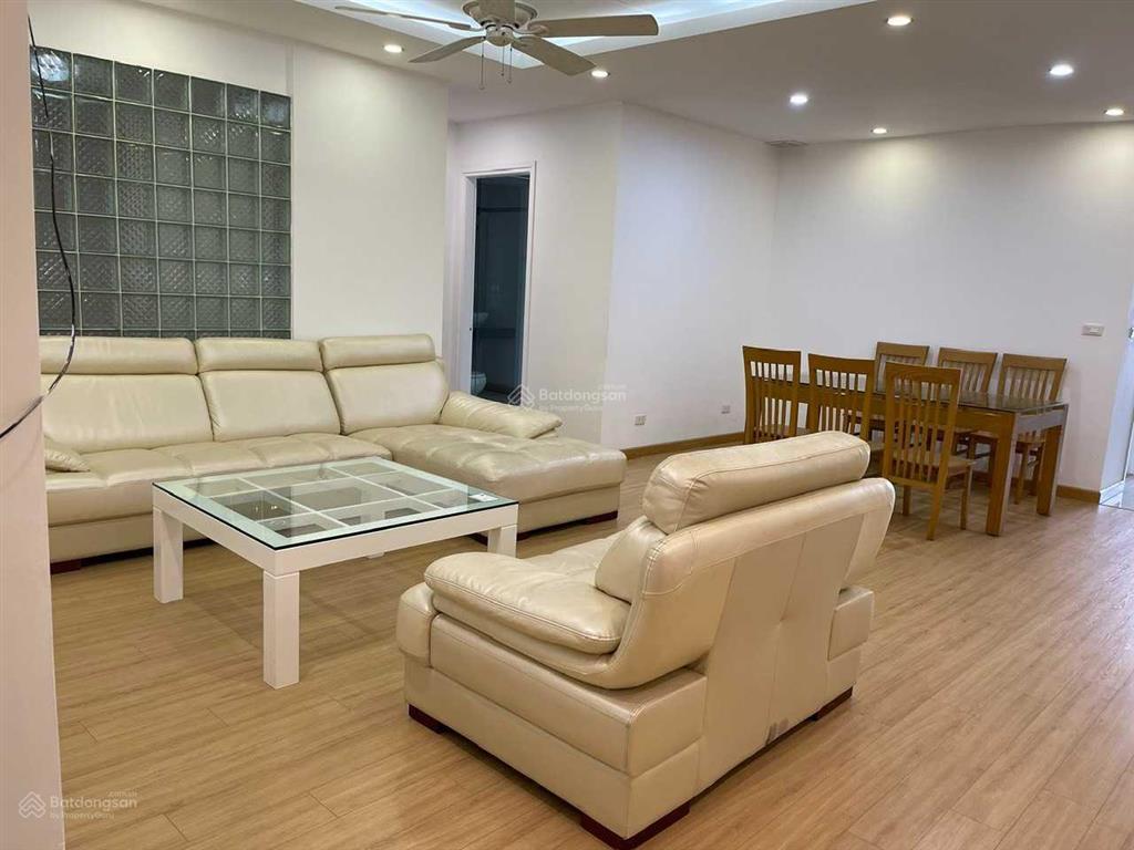 Bán căn hộ chung cư 671 hoàng hoa thám, 75m2, 2phòng ngủ, 2wc giá 8.6tỷ. căn mát mẻ