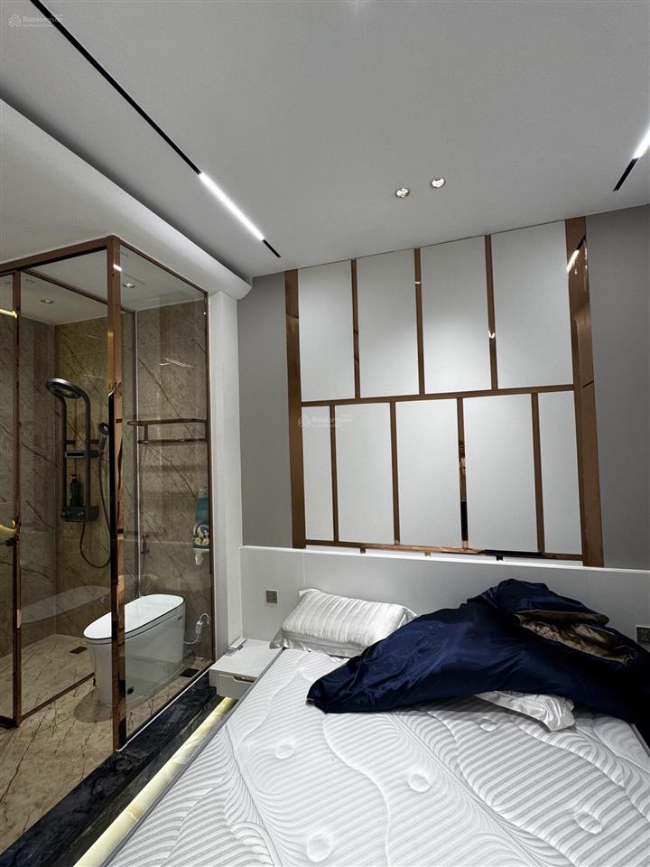 Định cư nước ngoài , chính chủ bán nhà mặt tiền vừa xây xong