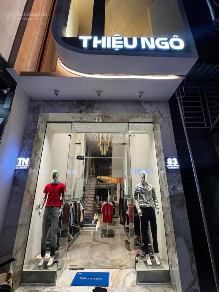 Định cư nước ngoài , chính chủ bán nhà mặt tiền vừa xây xong