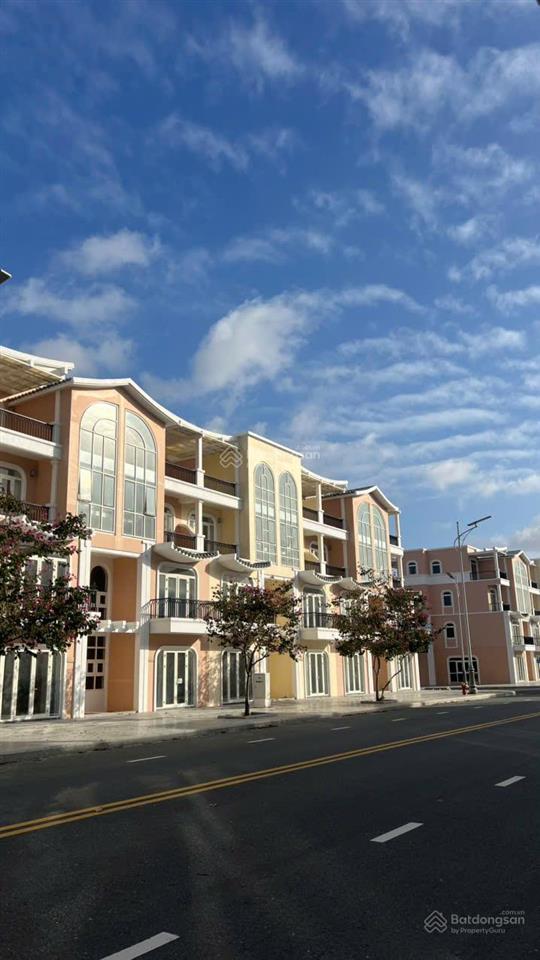 Chính chủ cần bán gấp căn shop caraworld cam ranh