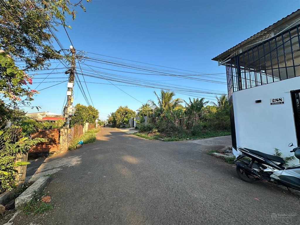 Nhà góc hai mặt tiền giá siêu tốt