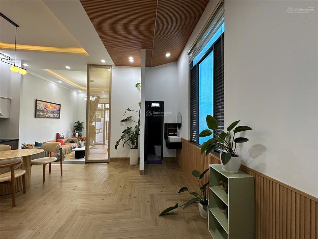 Nhà góc hai mặt tiền giá siêu tốt