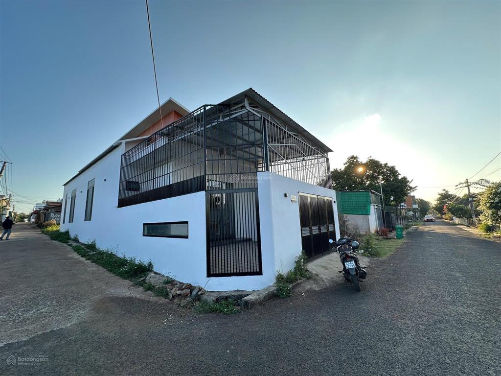 Nhà góc hai mặt tiền giá siêu tốt