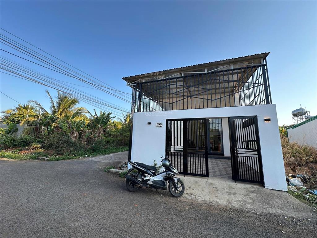 Nhà góc hai mặt tiền giá siêu tốt