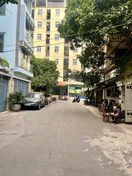 Cần bán nhà phố giang văn minh, dt 90m2, 7 tầng  mt 5,1m. vỉa hè, đường ô tô tránh, vị trí đẹp
