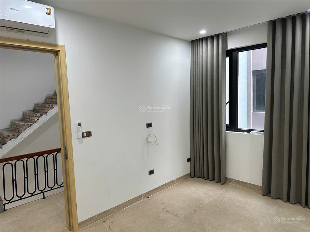 Cho thuê biệt thự xẻ khe phố biển 104m2 chỉ 10 triệu.  0917 891 ***