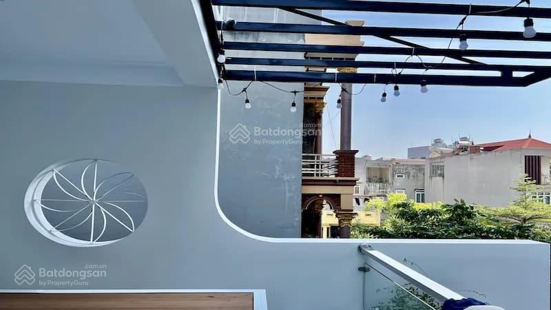 Bán nhà phú thượng, thang máy, ô tô vào, 2 thoáng, 200m ra trường học