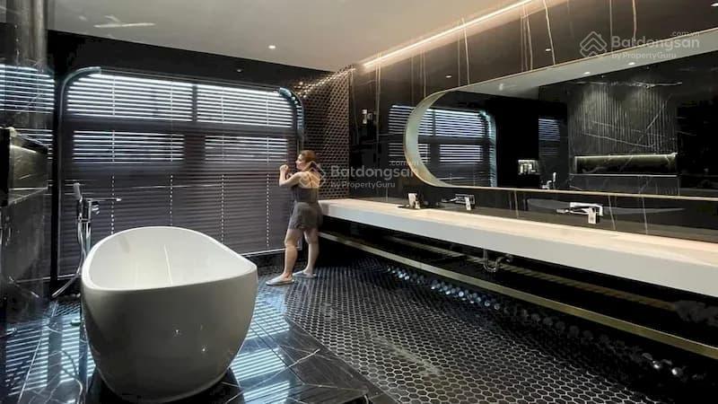 Bán nhà mới phố phú thượng, ô tô vào nhà, phòng tắm xin sò, cực chill