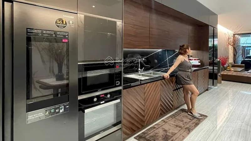 Bán nhà mới phố phú thượng, ô tô vào nhà, phòng tắm xin sò, cực chill