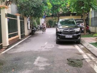 Bán nhà nhật chiêu, ngõ ô tô thông lạc long quân, cực kì đẹp, hiện đại