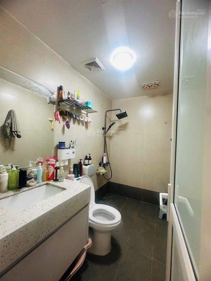 Bán căn hộ tòa sakura tower, 47 vũ trọng phụng, 85m2, 7 tỷ, 2 ngủ, 2 vs, sổ đỏ cc, full nội thất.