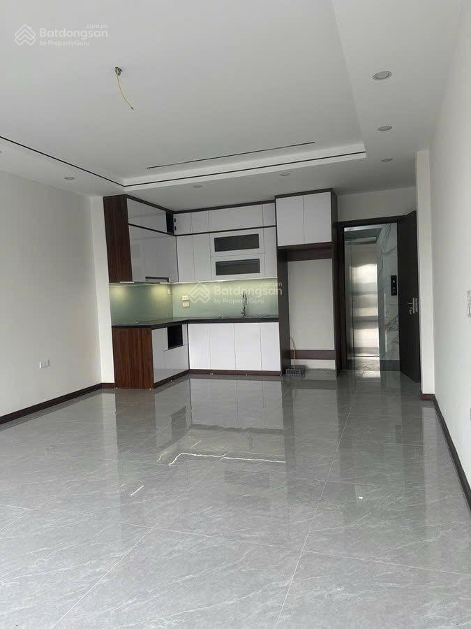 Ảnh thật, nhà mới xây nguyễn thời trung long biên, thang máy, ô tô vào nhà, 50m², 5 tầng 1 tum