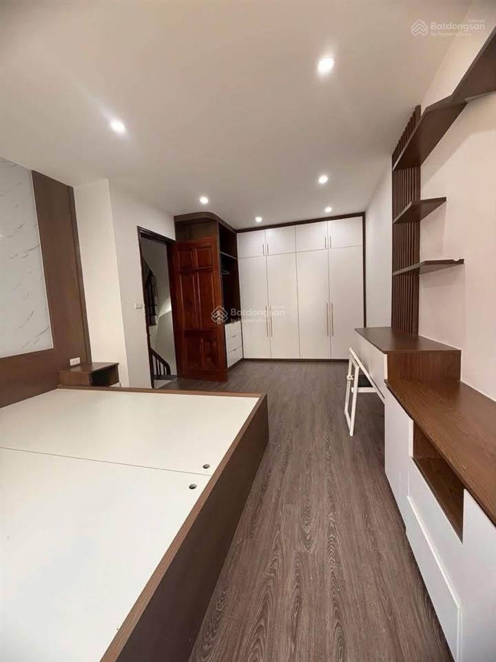 Cực hiếm! 6,6 tỷ nhà 5 tầng phố đại từ xách vali về ở ngay chỉ 20m ra đường ô tô!