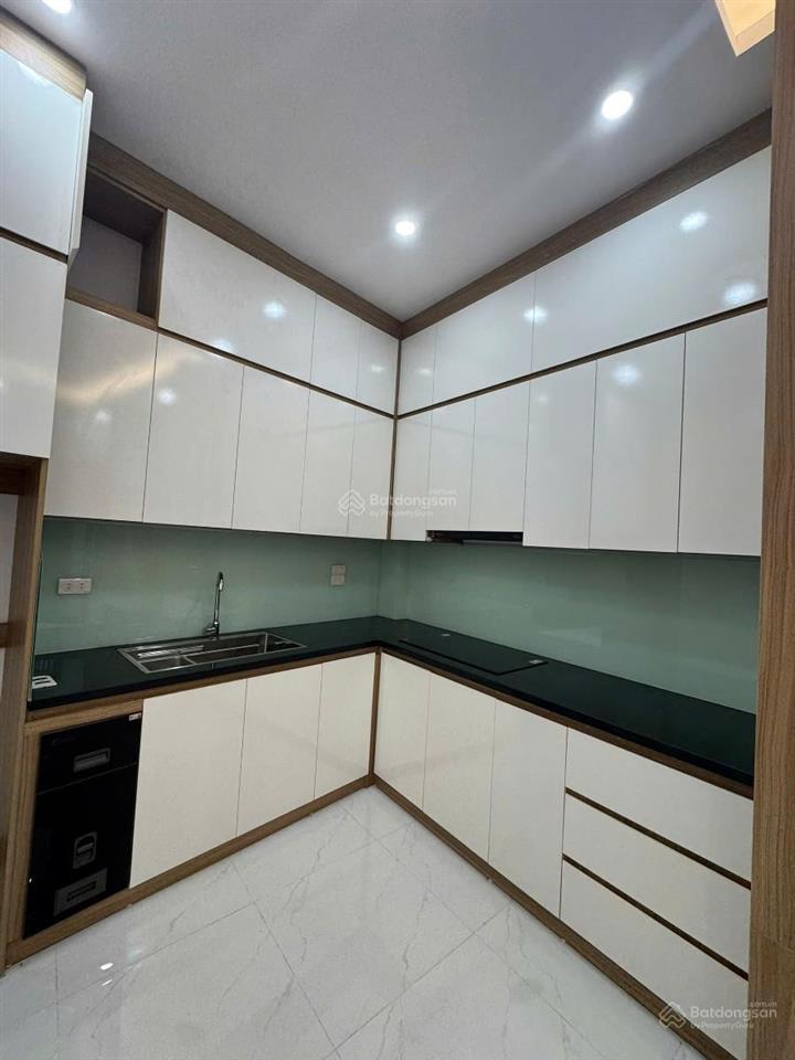 Cực hiếm! 6,6 tỷ nhà 5 tầng phố đại từ xách vali về ở ngay chỉ 20m ra đường ô tô!