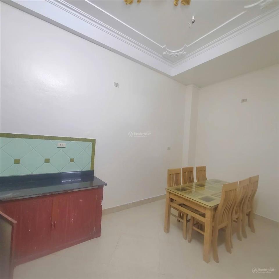 Khu vực hiếm bán nhà phố tô vĩnh diện  thanh xuân.
nhà 4 tầng 50m2, mặt tiền 3.5m, 30m ra phố