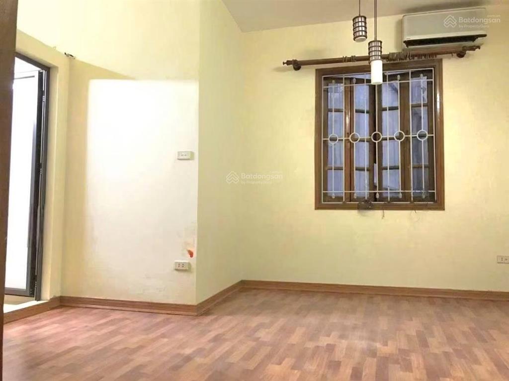 Khu vực hiếm bán nhà phố tô vĩnh diện  thanh xuân.
nhà 4 tầng 50m2, mặt tiền 3.5m, 30m ra phố