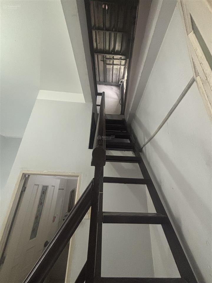 Nhà 3 tầng linh trung 51m2  hẻm 3m ba gác 1 sẹc  bề ngang 6.7m bề thế nở hậu 7.2m