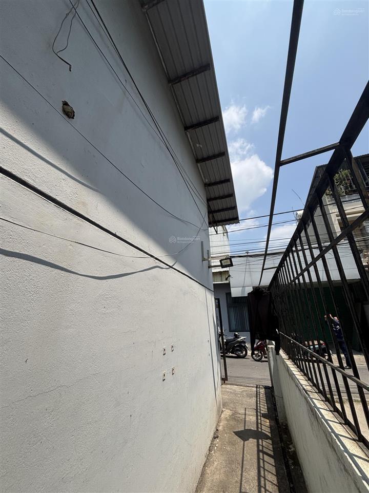 Mua đất tặng dãy nhà trọ  kdc phân lô đẹp ngay trục đường phạm văn đồng và kha vạn cân