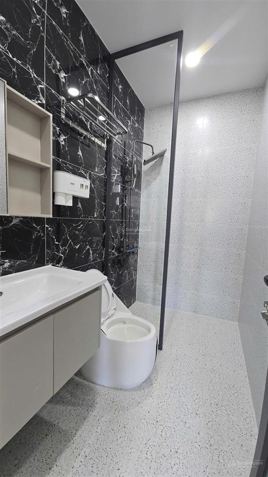 Nhà 5 tầng hẻm 1 sẹc phạm văn đồng 67.3m2  đường 8m có vỉa hè  thiết kế cao cấp