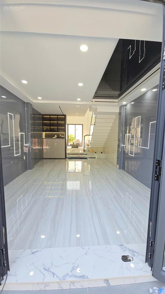 Nhà 5 tầng hẻm 1 sẹc phạm văn đồng 67.3m2  đường 8m có vỉa hè  thiết kế cao cấp