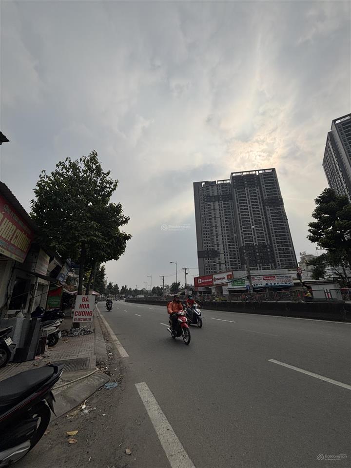 Đất đẹp hẻm xe hơi kha vạn cân  linh trung  thành phố thủ đức. gần cầu vượt linh xuân