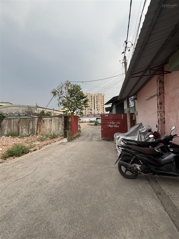Đất đẹp hẻm xe hơi kha vạn cân  linh trung  thành phố thủ đức. gần cầu vượt linh xuân