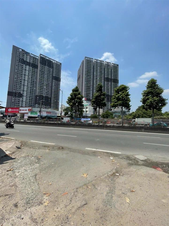 Đất đẹp hẻm xe hơi kha vạn cân  linh trung  thành phố thủ đức. gần cầu vượt linh xuân