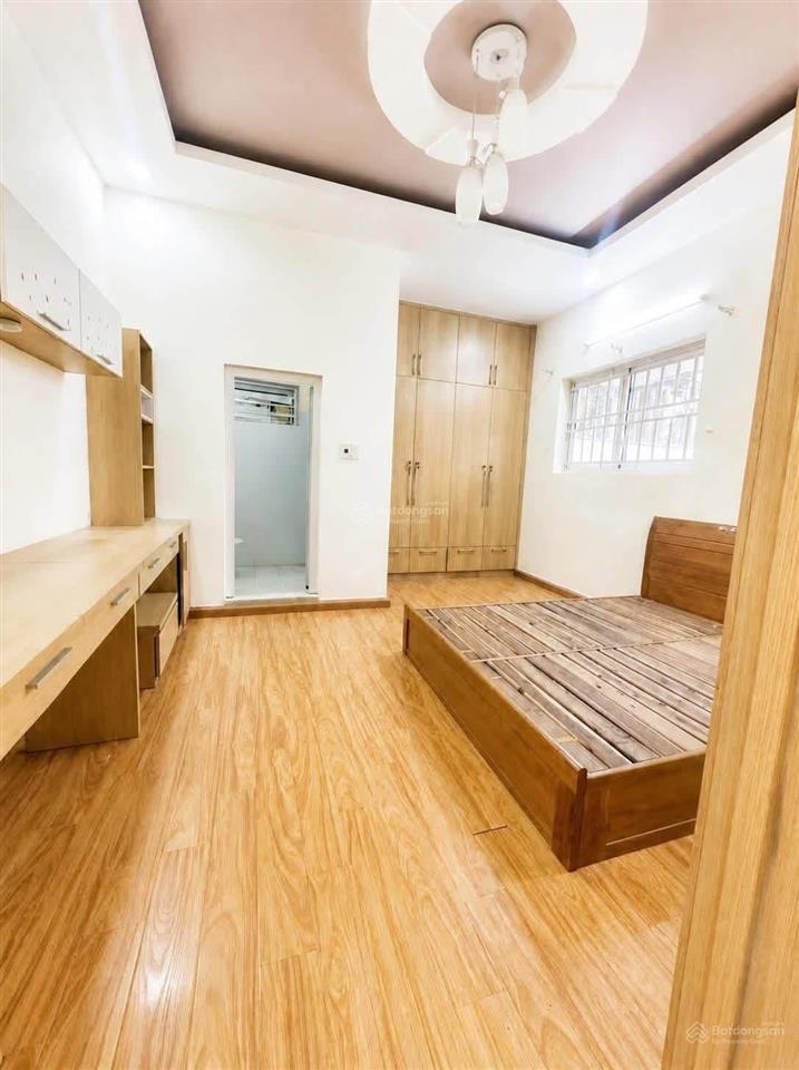 Nhà 2 tầng mặt tiền đường lớn (107m nở hậu) sân đậu 2 ô tô 7 chỗ kết nối phạm văn đồng 8.5 tỷ
