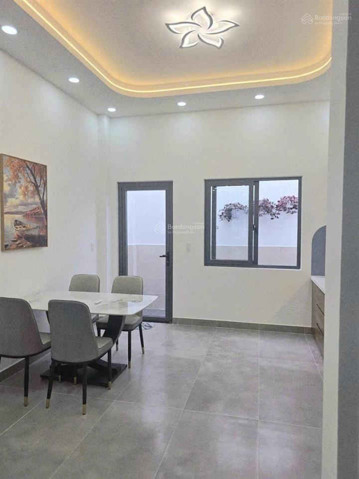 Nhà mới 100% full nội thất 3 tầng 4pn 5wc hẻm 4m đường 35 hiệp bình 5.x tỷ (x tiểu học)
