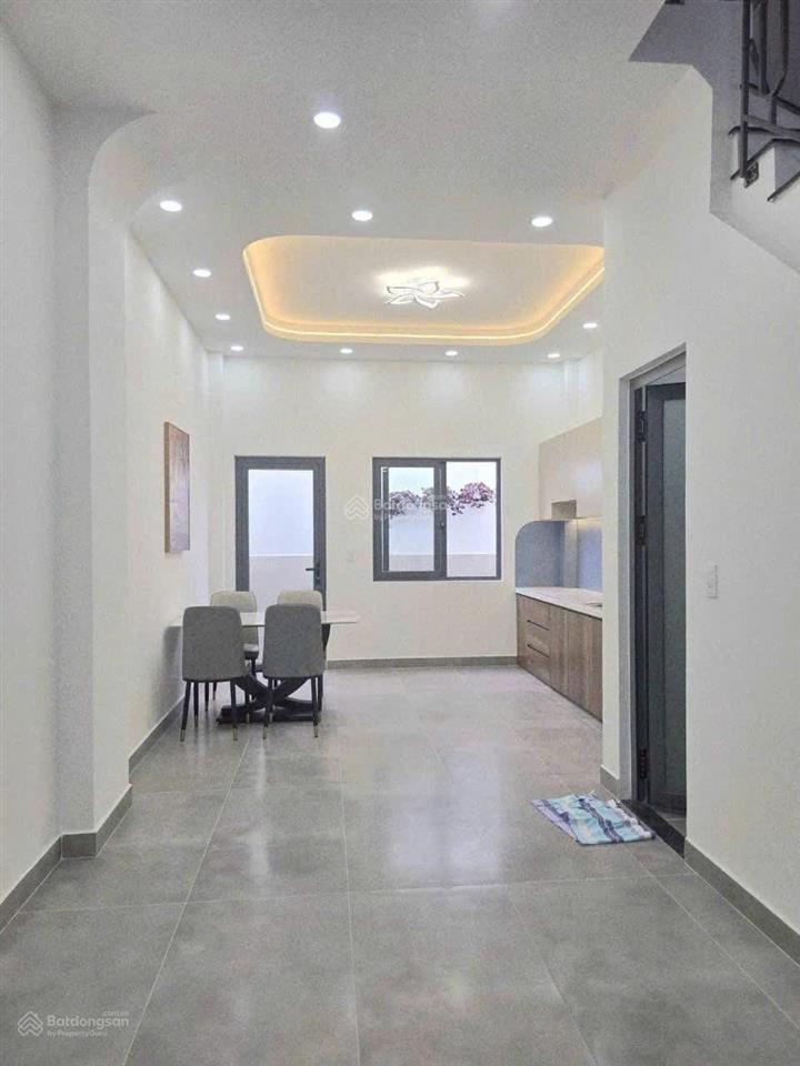 Nhà mới 100% full nội thất 3 tầng 4pn 5wc hẻm 4m đường 35 hiệp bình 5.x tỷ (x tiểu học)