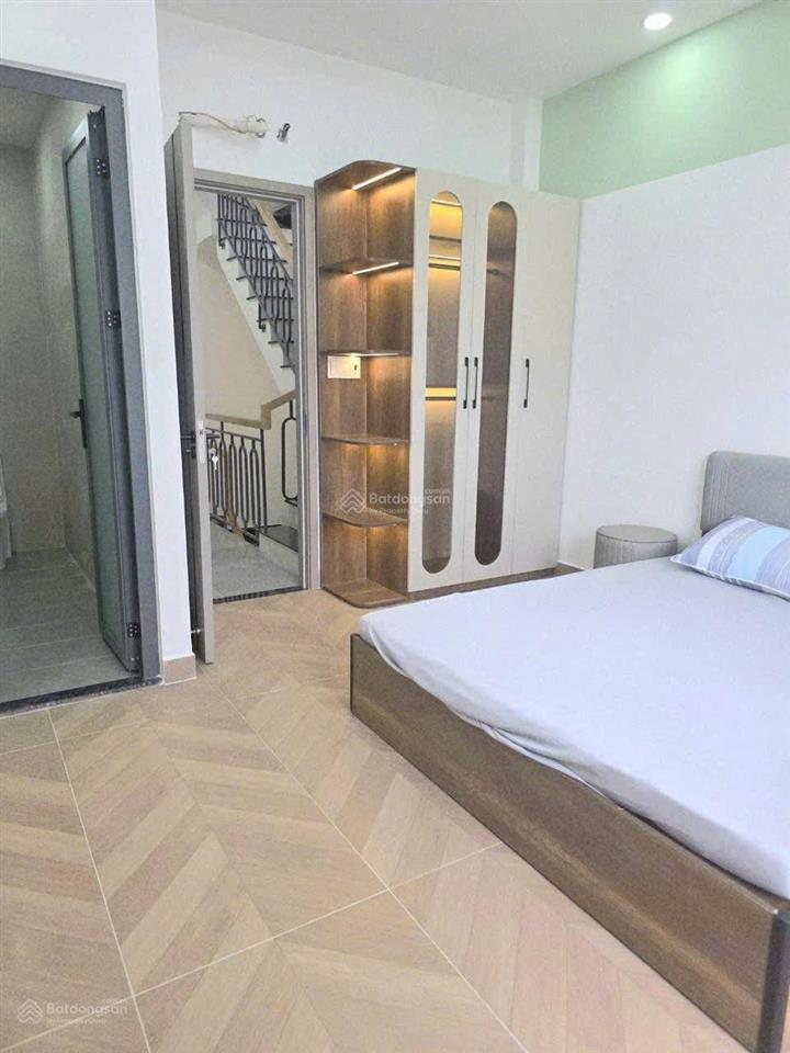 Nhà mới 100% full nội thất 3 tầng 4pn 5wc hẻm 4m đường 35 hiệp bình 5.x tỷ (x tiểu học)