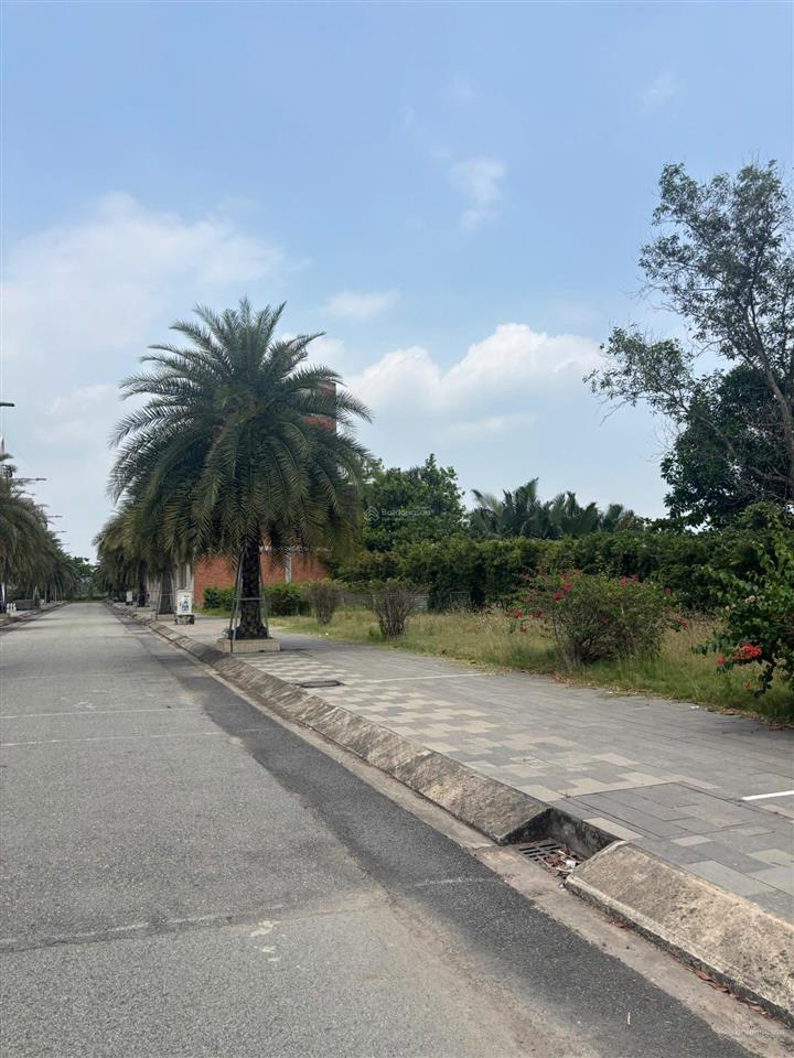 Nhà phố số 52 nguyễn xiển  giá thanh lý cực rẻ để đầu tư  5 tầng và 300m2 sàn xây dựng (6x13.5m)