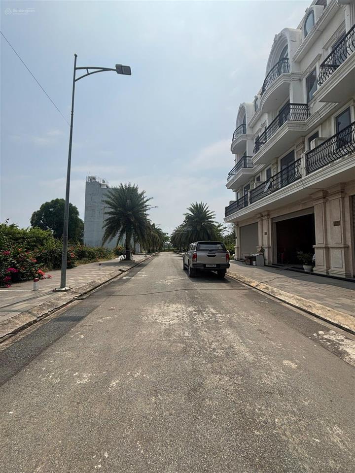 Nhà phố số 52 nguyễn xiển  giá thanh lý cực rẻ để đầu tư  5 tầng và 300m2 sàn xây dựng (6x13.5m)