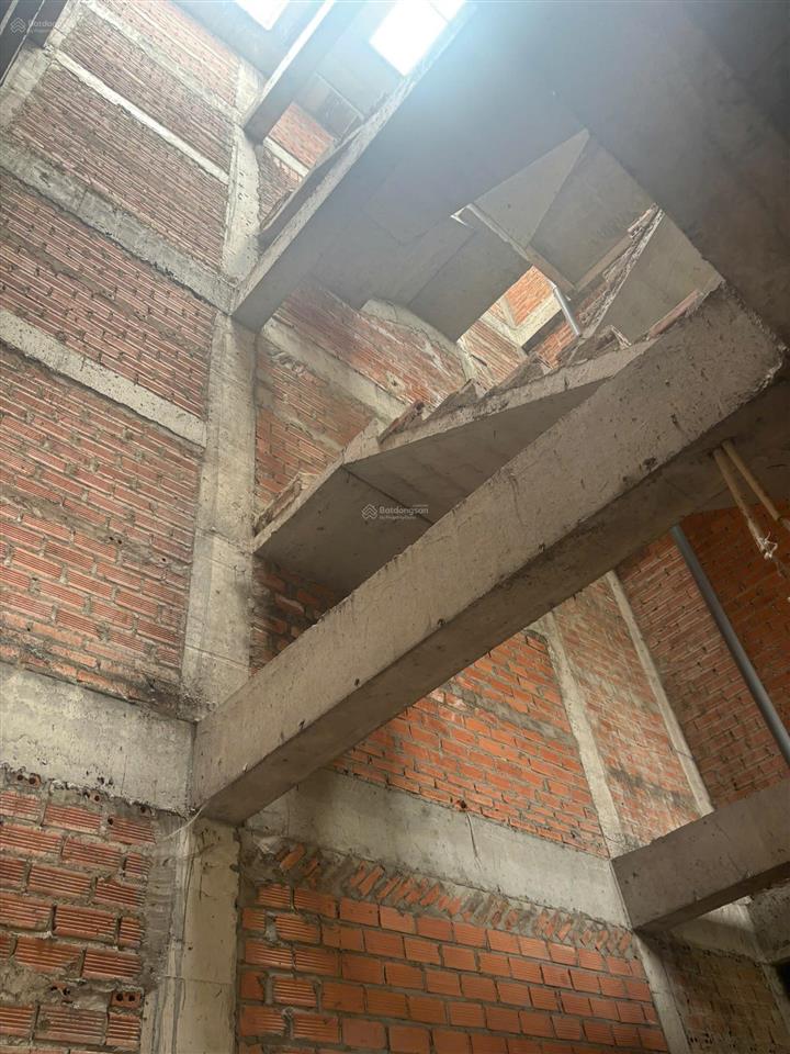 Nhà phố số 52 nguyễn xiển  giá thanh lý cực rẻ để đầu tư  5 tầng và 300m2 sàn xây dựng (6x13.5m)