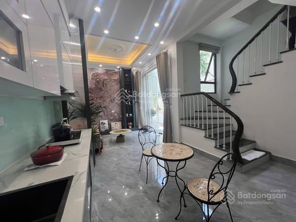 Nhà 45m2 x 5 tầng sát viện 103 phùng hưng ô tô đỗ sát cửa dân xây chắc chắn nhỉnh 9 tỷ