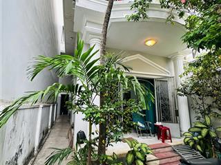 Biệt thự 30 năm, võ thị sáu, quận 3, 6x23m, cn 124m2, chỉ 29.5 tỷ sân vườn rộng