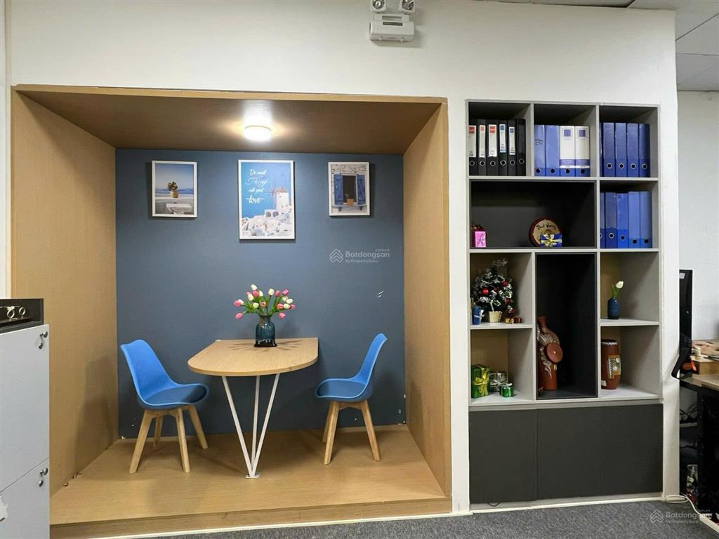 Cho thuê văn phòng n01  t5 ngoại giao đoàn diện tích 125m2 full nội thất giá tốt