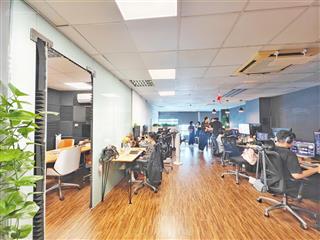 Cho thuê văn phòng ngoại giao đoàn 600m2 chia sẵn phòng có chia nhỏ theo yêu cầu full nội thất