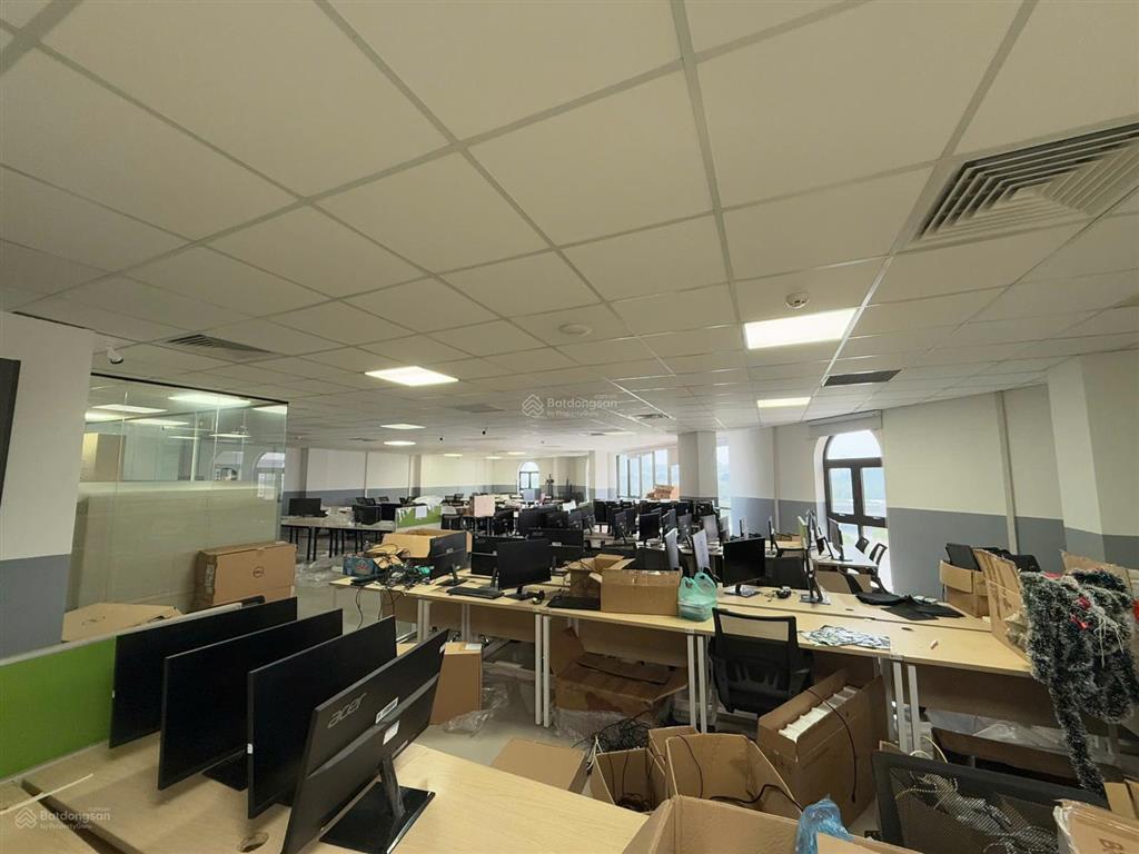 Cho thuê văn phòng hh4 sông đà phạm hùng  nam từ liêm dt 950m2 có chia nhỏ nhất 80m2400m2
