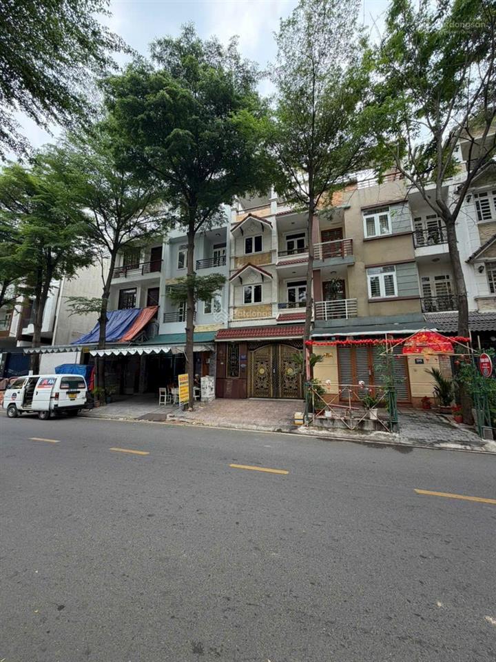 Bán nhà 5x21m hầm + 4 lầu khu thành niên xung phong đường số 1 hiệp bình giá 13,5 tỷ