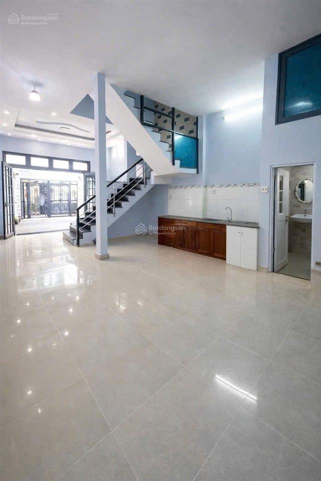 Nhà giáp khu tên lửa 78m2 hẻm xe hơi ngang 5 x15 nở hậu 6m . 3 tấm